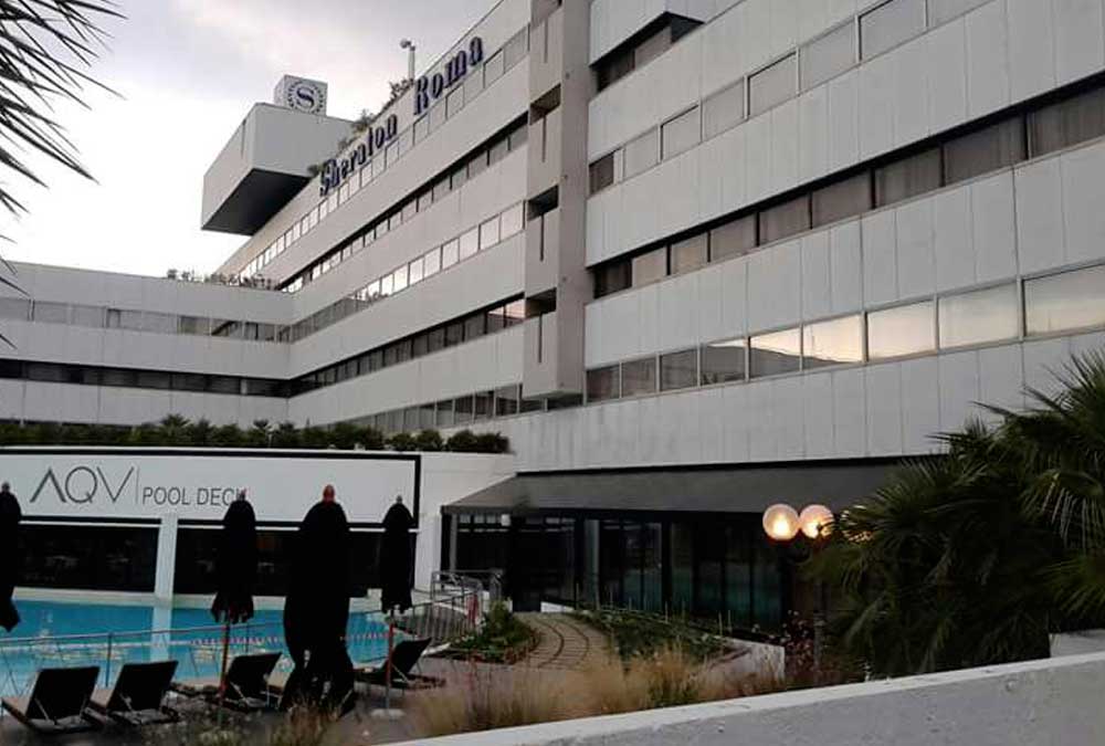 Parete Acciaio e Perspex aeroporto Leonardo da Vinci